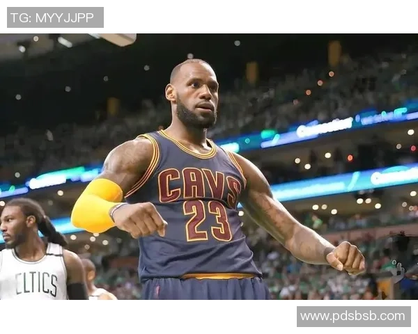 詹姆斯:篮球场上的传奇巨星与时代偶像的辉煌历程与影响力